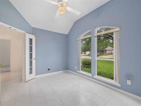 6929  Windwood Trail , Fort Worth Texas 76132
