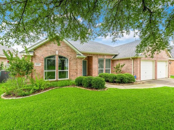 6929  Windwood Trail , Fort Worth Texas 76132
