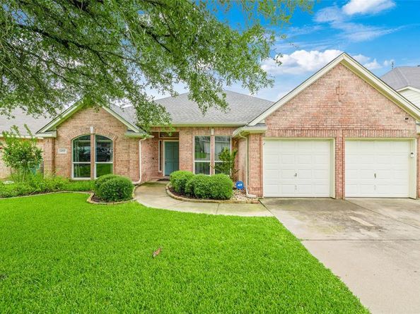 6929  Windwood Trail , Fort Worth Texas 76132
