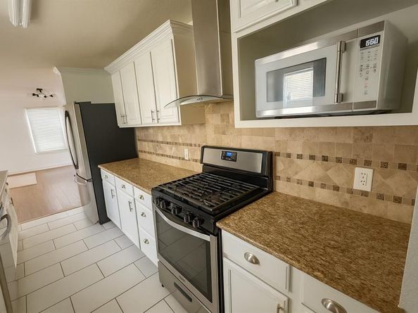 205  Stardust Lane , DeSoto Texas 75115