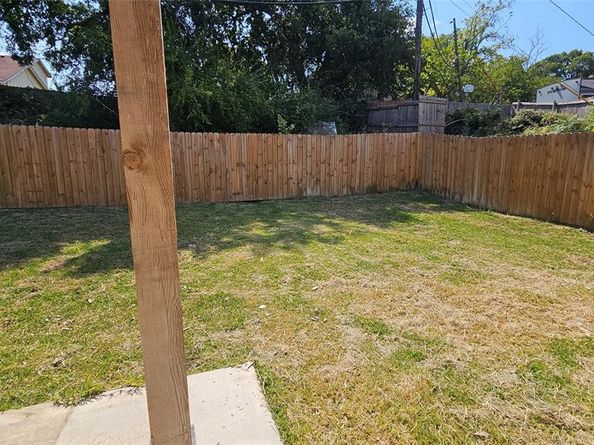 2510  Camel Court , Dallas Texas 75241