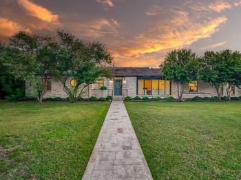 1319  El Patio Drive 