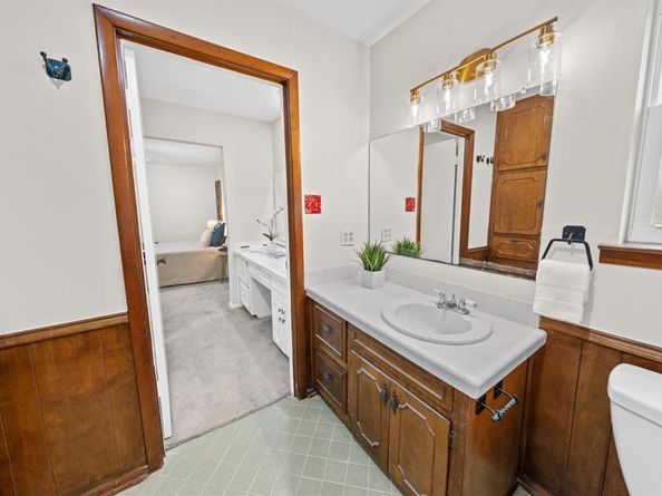 205 W Ash Lane , Euless Texas 76039