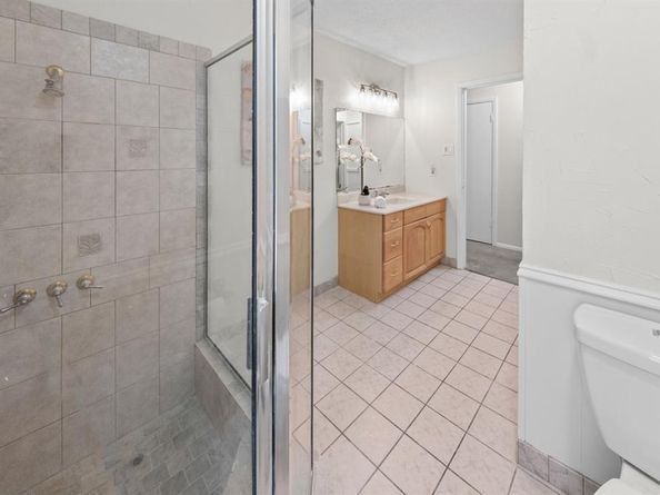 205 W Ash Lane , Euless Texas 76039
