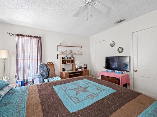 602 W Pecan Street , Celina Texas 75009