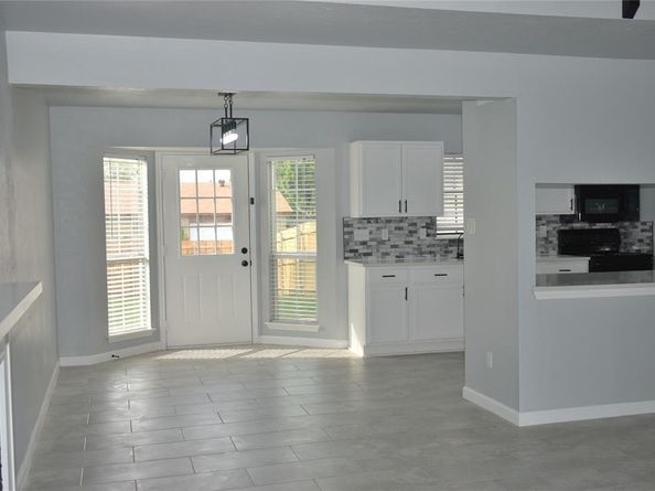 1366  Southridge Drive , Lancaster Texas 75146