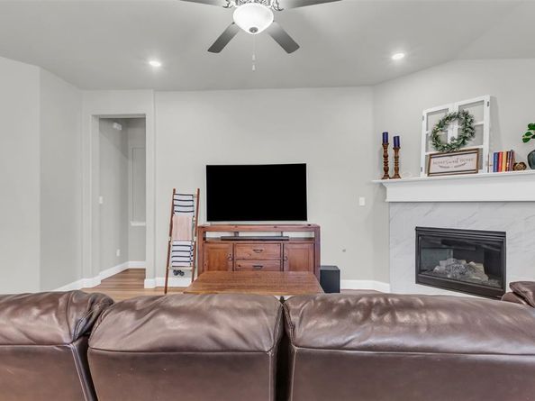 2105  Chapman Lane , Little Elm Texas 75068