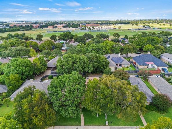 9911  Glen Canyon Drive , Dallas Texas 75243