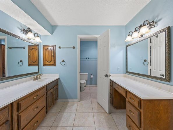 9911  Glen Canyon Drive , Dallas Texas 75243