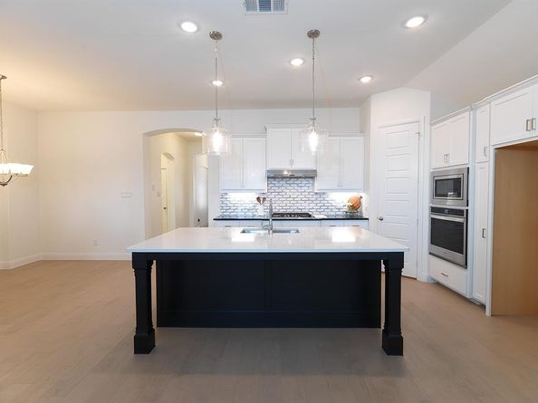 6200  Cobbetts Pond Lane , Fort Worth Texas 76179