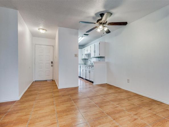 2917  Tanglewood Drive , Lancaster Texas 75134