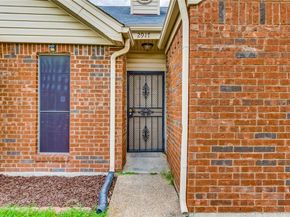 2917  Tanglewood Drive , Lancaster Texas 75134