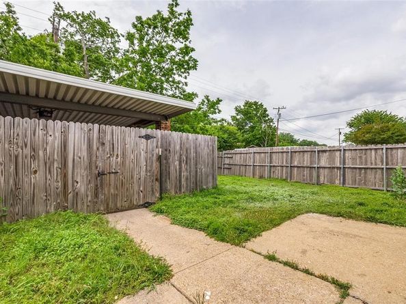 2917  Tanglewood Drive , Lancaster Texas 75134