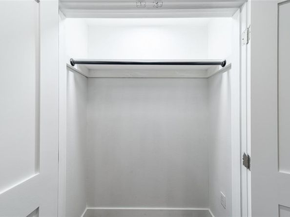 932  Treasure Road , Garland Texas 75041