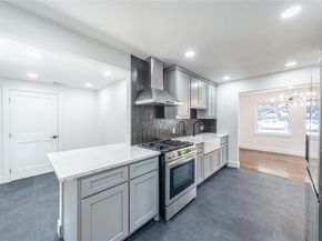 932  Treasure Road , Garland Texas 75041