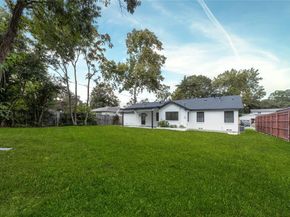 932  Treasure Road , Garland Texas 75041