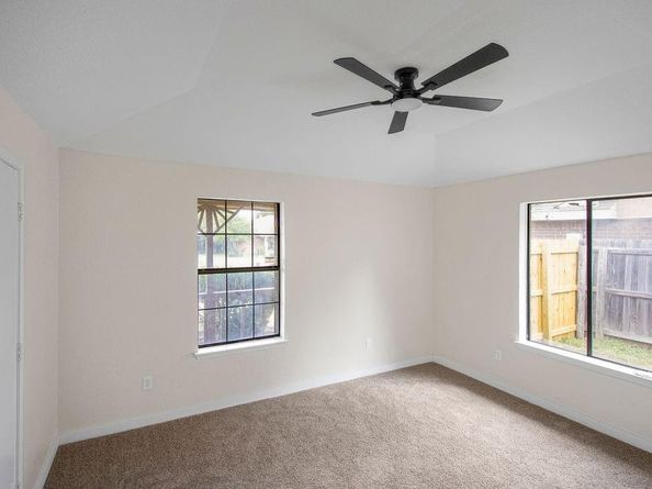 400  Kalmia Drive , Arlington Texas 76018