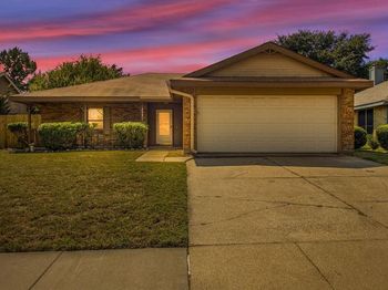 400  Kalmia Drive 