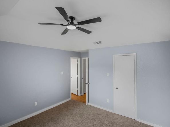 400  Kalmia Drive , Arlington Texas 76018