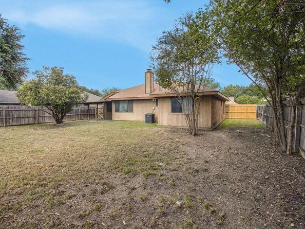400  Kalmia Drive , Arlington Texas 76018