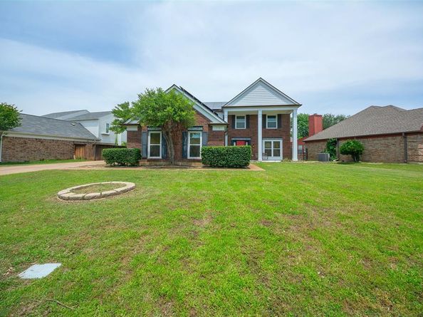 716  Bridget Way , Hurst Texas 76054