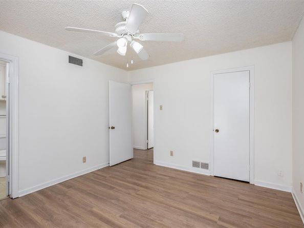 3709  Weeburn Drive  , Dallas Texas 75229