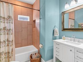 1001 W Shaw Street , Fort Worth Texas 76110
