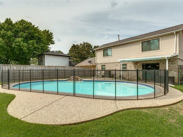 1917  Maxwell Drive , Lewisville Texas 75077