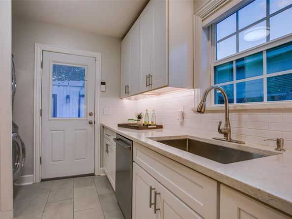 1406  Wilbur Street , Dallas Texas 75224