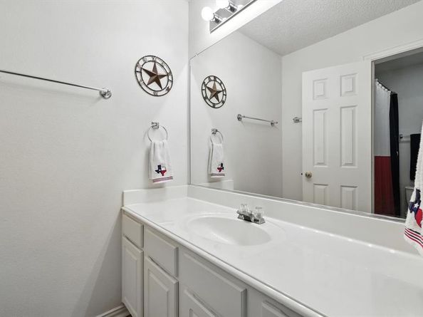 3221  Newhaven Drive , Highland Village Texas 75077