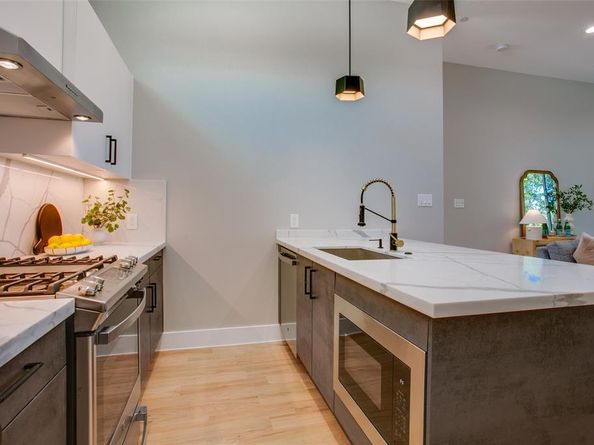 2214  Annex Avenue  105, Dallas Texas 75204