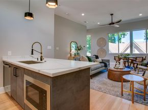 2214  Annex Avenue  105, Dallas Texas 75204