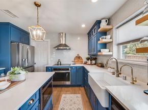 1437  Mission Hills Lane , Dallas Texas 75217