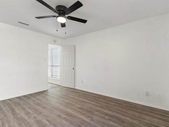 1463  Brook Meadow Circle  B, Lancaster Texas 75134