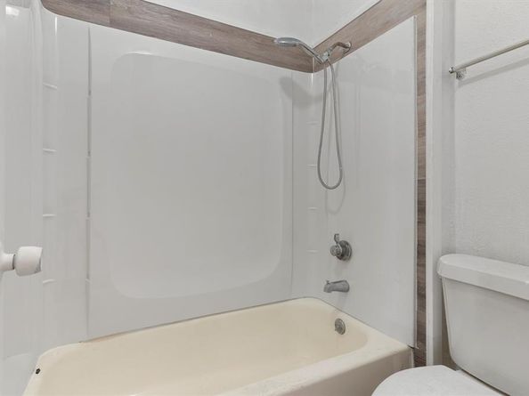 1463  Brook Meadow Circle  B, Lancaster Texas 75134