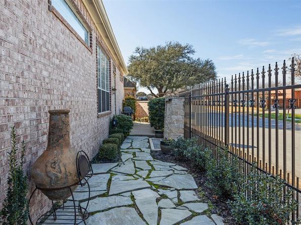 5065  Pershing Avenue , Fort Worth Texas 76107