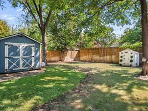 318 S Edgefield Avenue , Dallas Texas 75208