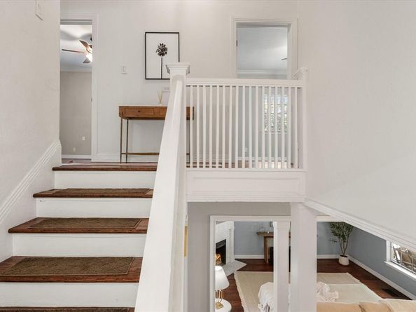 318 S Edgefield Avenue , Dallas Texas 75208