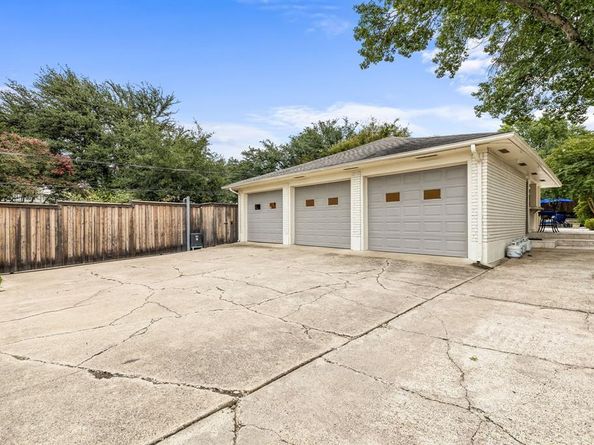 7239  Elmridge Drive , Dallas Texas 75240