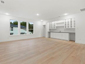 600  Peggs Street , DeSoto Texas 75115