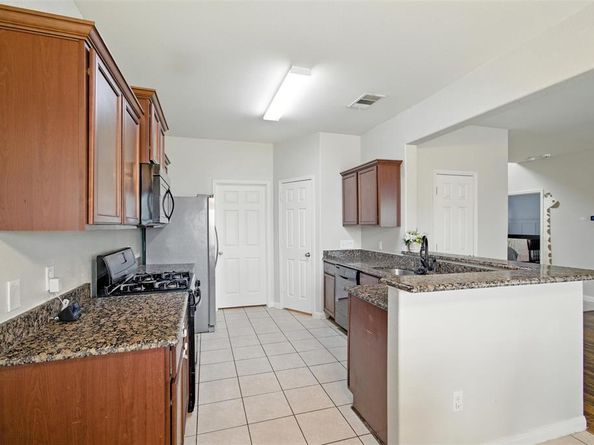 1100  Port Way , Crowley Texas 76036