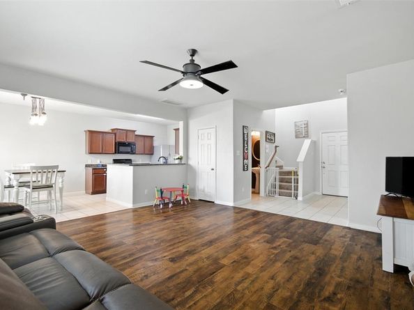 1100  Port Way , Crowley Texas 76036
