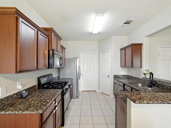 1100  Port Way , Crowley Texas 76036