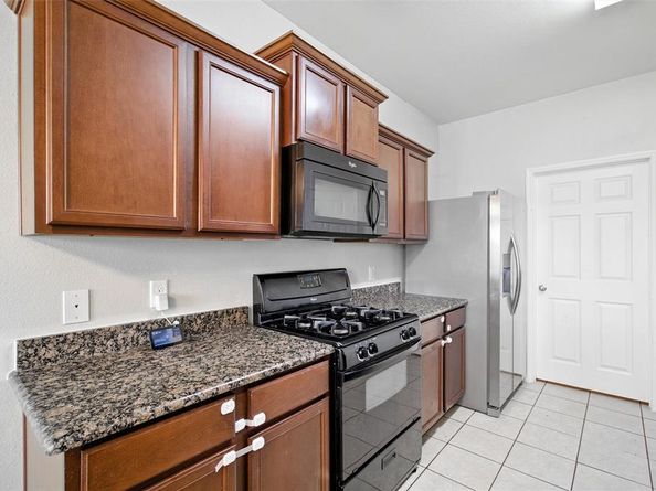 1100  Port Way , Crowley Texas 76036