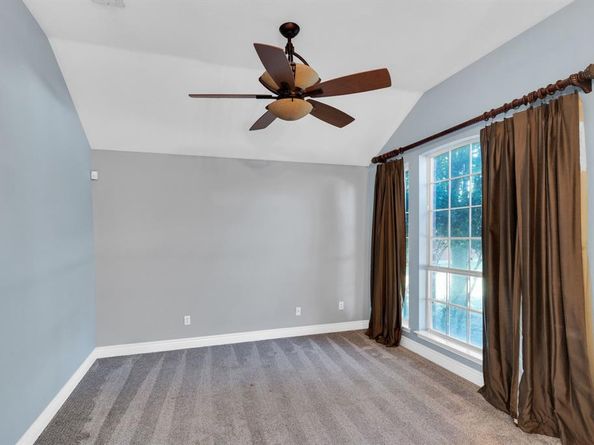 5528  Nuthatch Street , Dallas Texas 75236