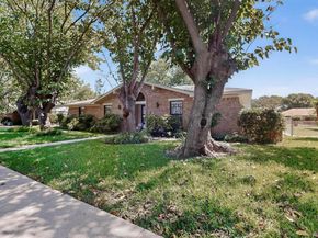 730  Donlee Road , Lancaster Texas 75134