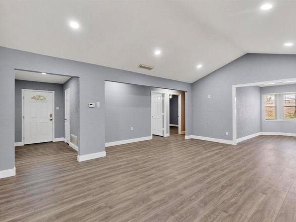 730  Donlee Road , Lancaster Texas 75134