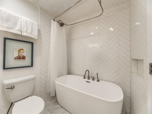 4034  Rawlins Street  104, Dallas Texas 75219