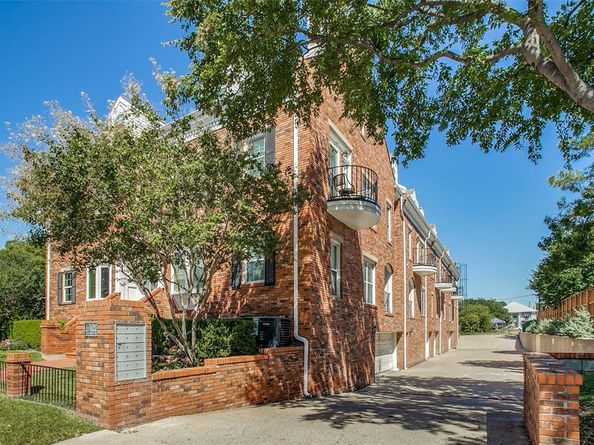 4034  Rawlins Street  104, Dallas Texas 75219