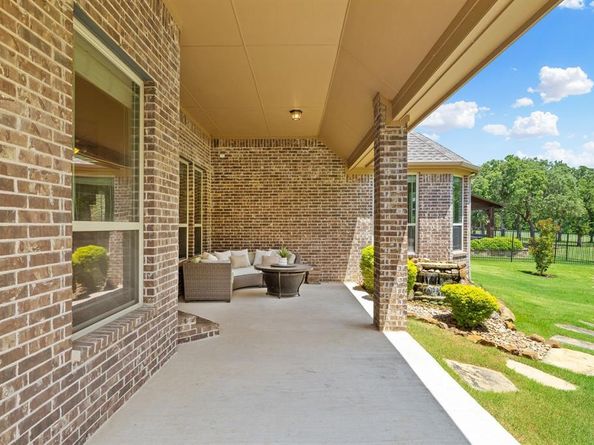 1102  Ballycastle Lane , Corinth Texas 76210